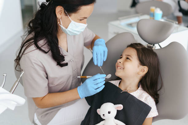 Best Emergency Tooth Extraction in Leadwood, MO